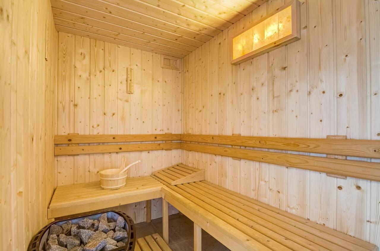 Znamirowickachata Sauna Jacuzzi Spa Znamirowice Exterior foto